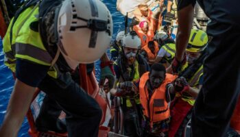 Migrants : Trois fois plus de disparus en mer cet été, « la Méditerranée est devenue un cimetière pour les enfants »